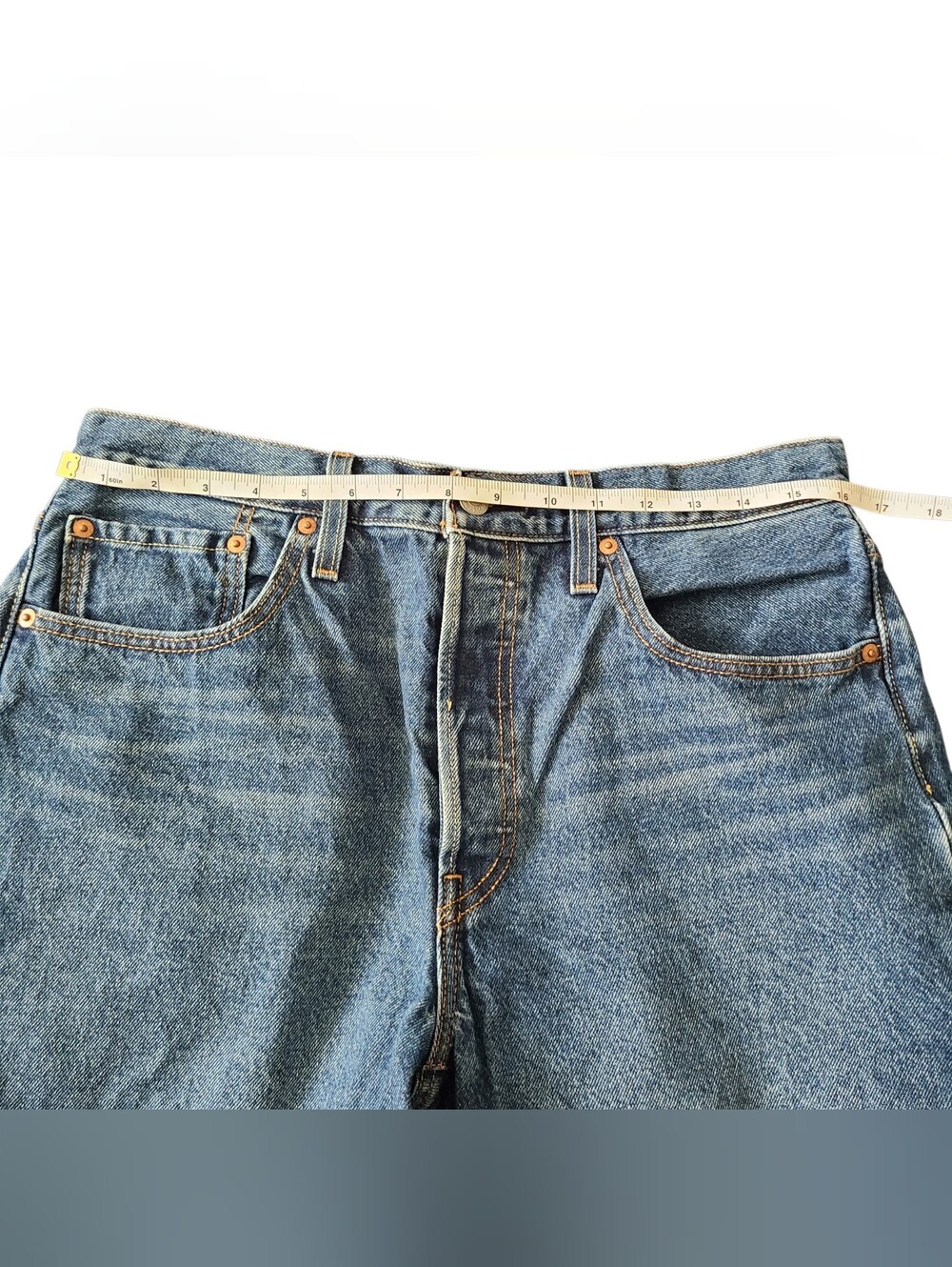 LEVI'S | 501 SHORTS | SIZE W31 - Picture 7 of 12